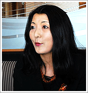 印田　知実氏
